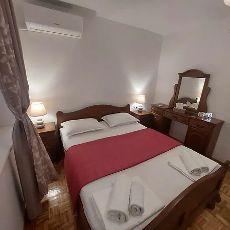 Apartman Adi Апартаменты Яйце