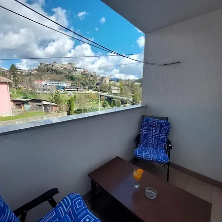 Apartman Adi Апартаменты Яйце