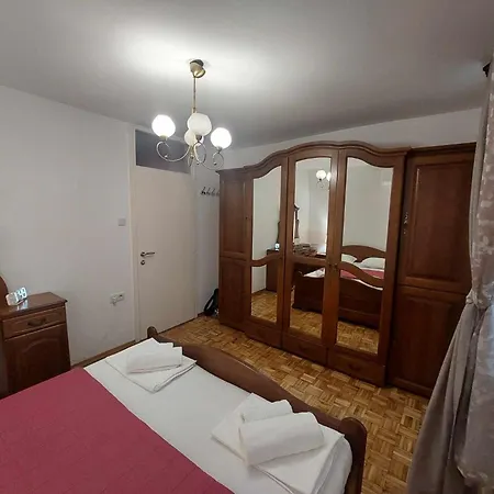 Apartman Adi